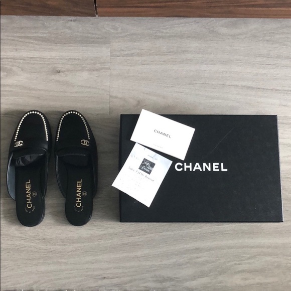 CHANEL Loafers - Picture 3 of 5